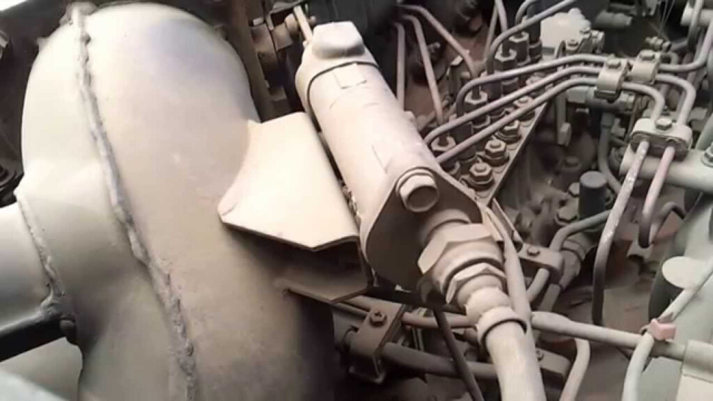 Isuzu 10PE1 Engine View V10 YouTube