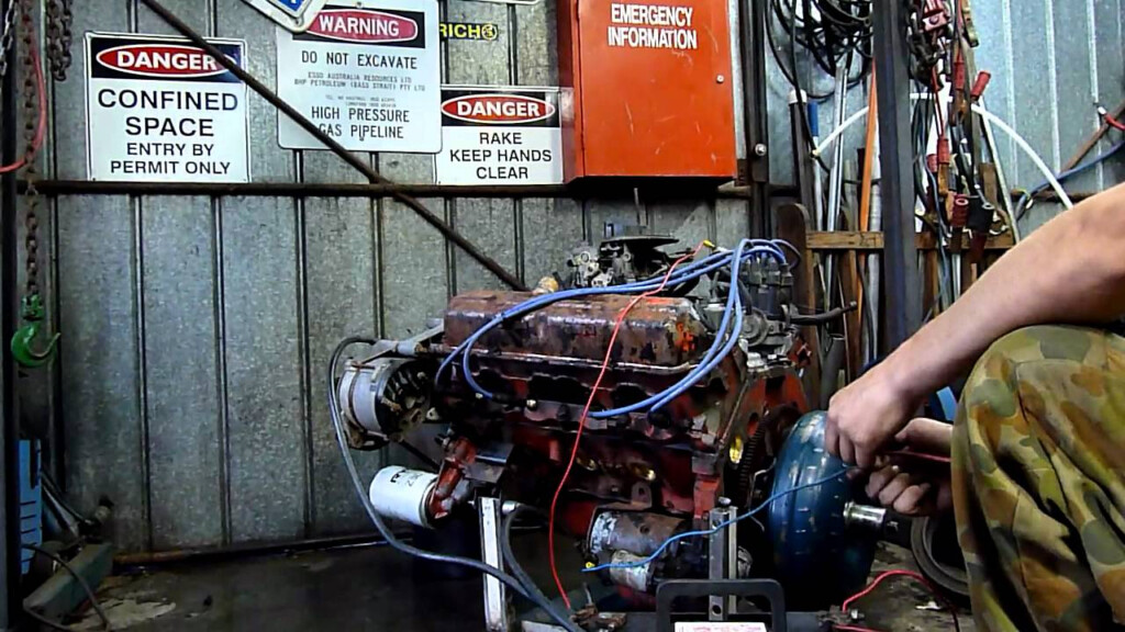 HQ Holden 253 V8 Engine Run No2 YouTube